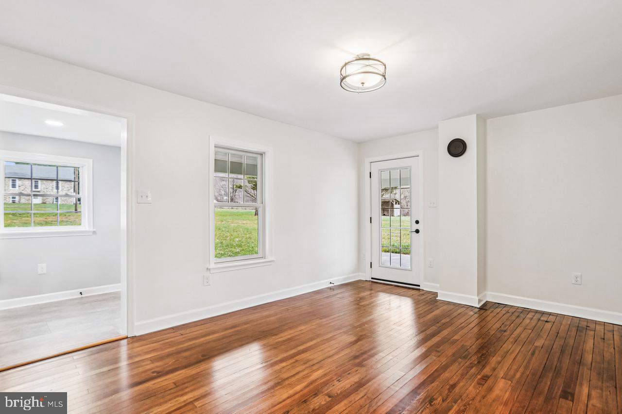 19452 Garretts Mill Road Knoxville, MD 21758 - Photo 18 of 48 Dining Room