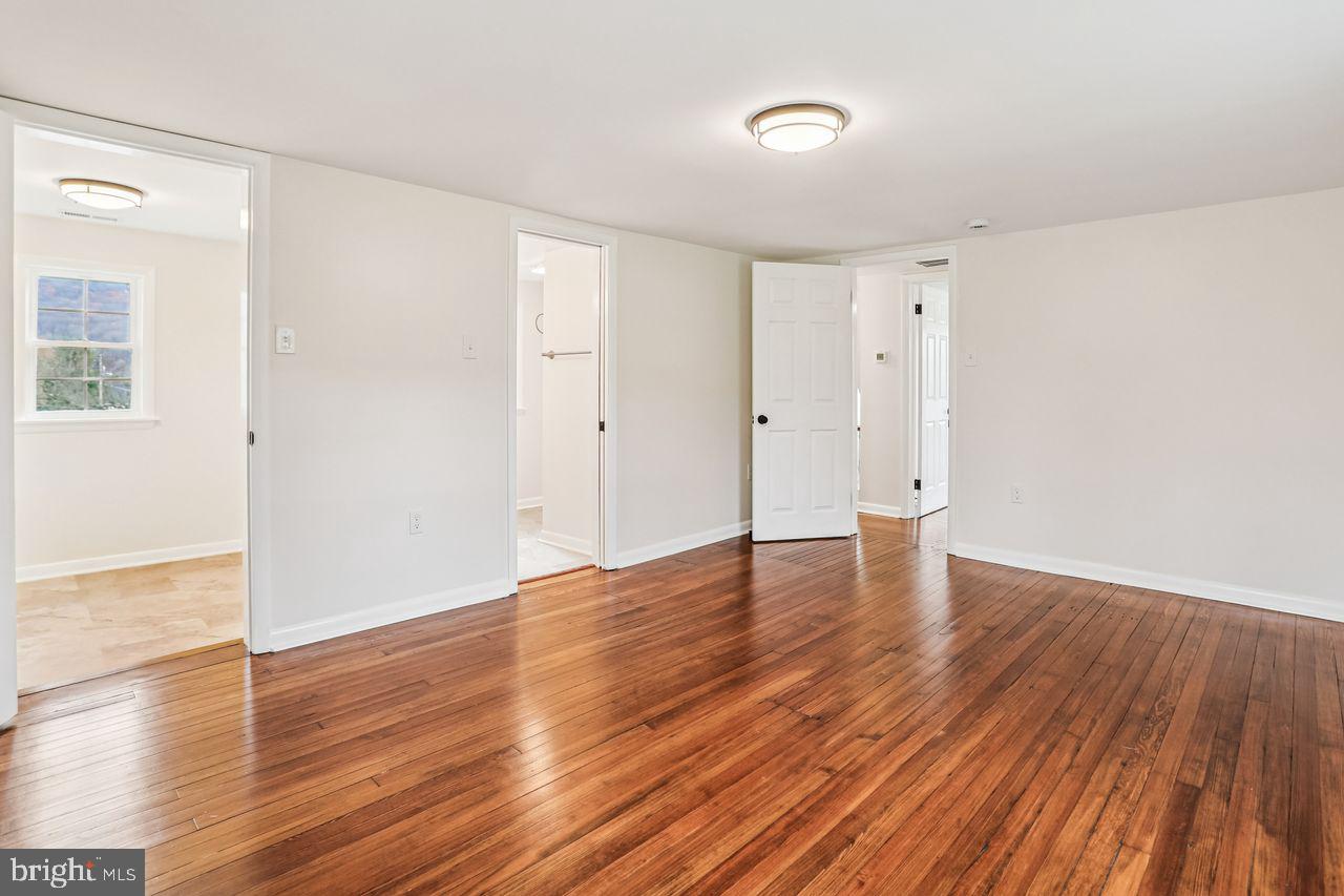 19452 Garretts Mill Road Knoxville, MD 21758 - Photo 24 of 48 Primary Bedroom -second level