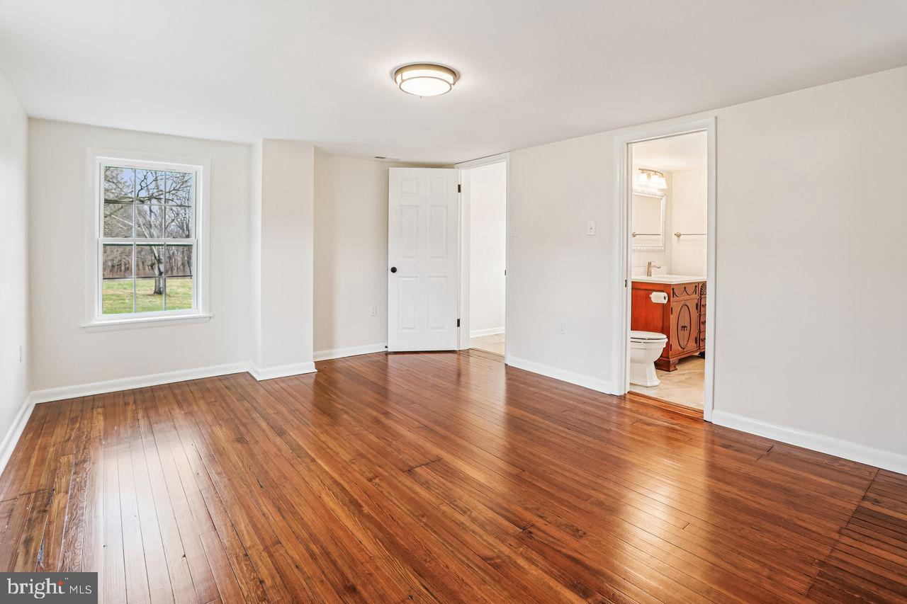 19452 Garretts Mill Road Knoxville, MD 21758 - Photo 25 of 48 Primary Bedroom - Second Level