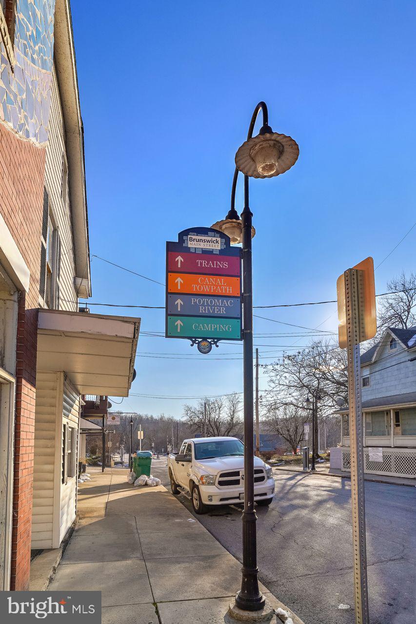 19452 Garretts Mill Road Knoxville, MD 21758 - Photo 39 of 48 Short commute to Marc train and towpath