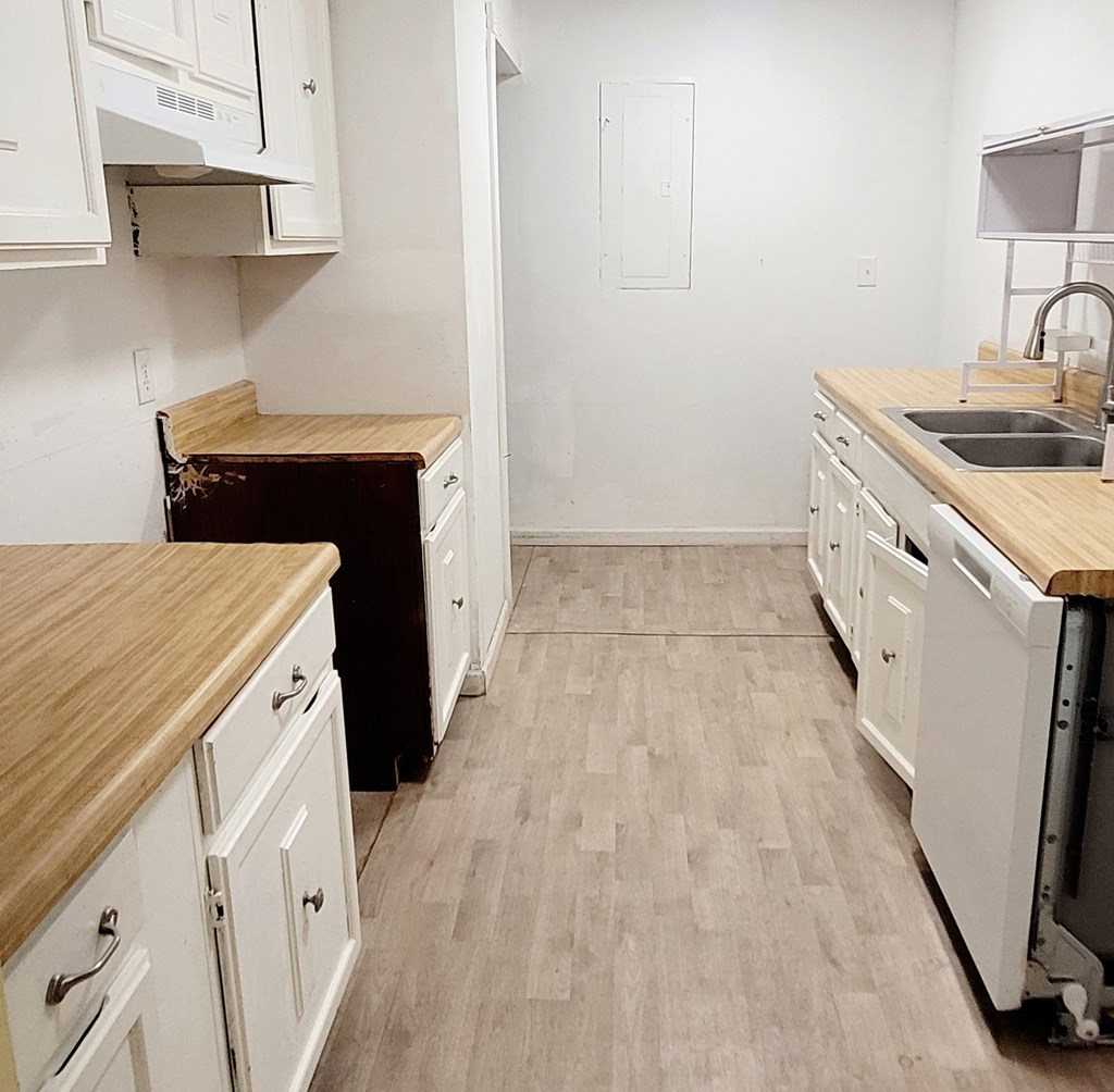 136 Avondale Road Greenwood, SC 29649 - Photo 5 of 14 Gallery Image 5