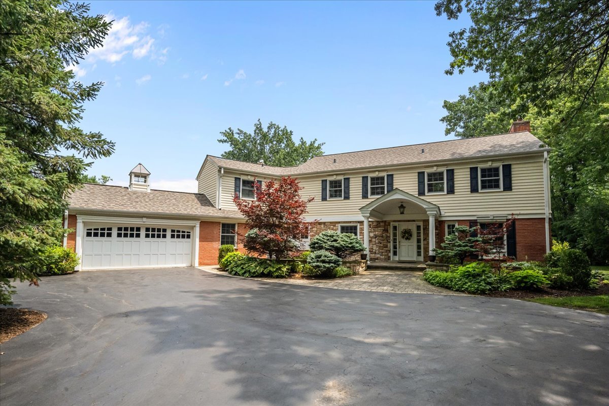 455 Rockefeller Road Lake Forest, IL 60045 - Photo 1 of 40 Gallery Image 1