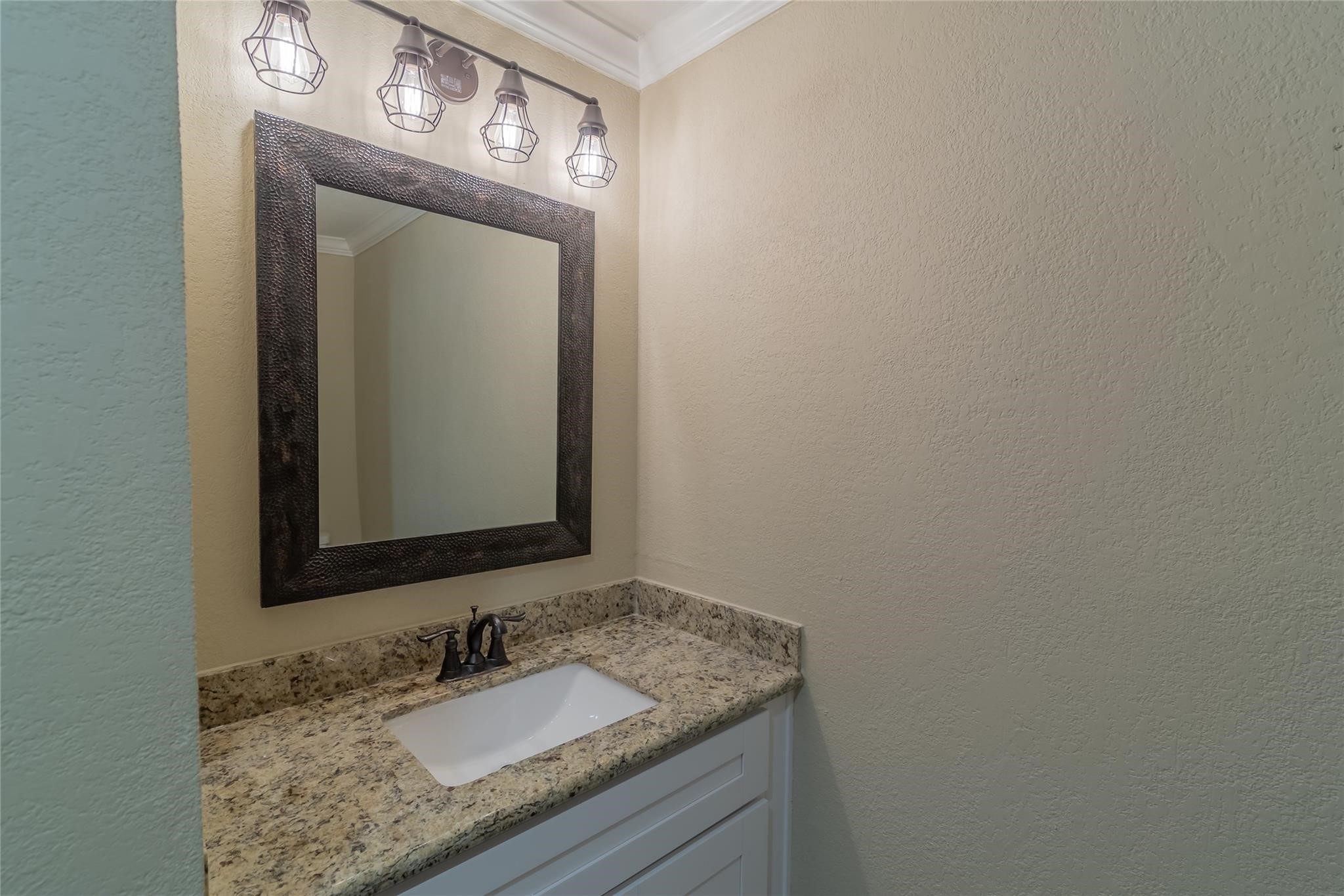 14701 Cedar Ln Loop Willis, TX 77378 - Photo 11 of 48
