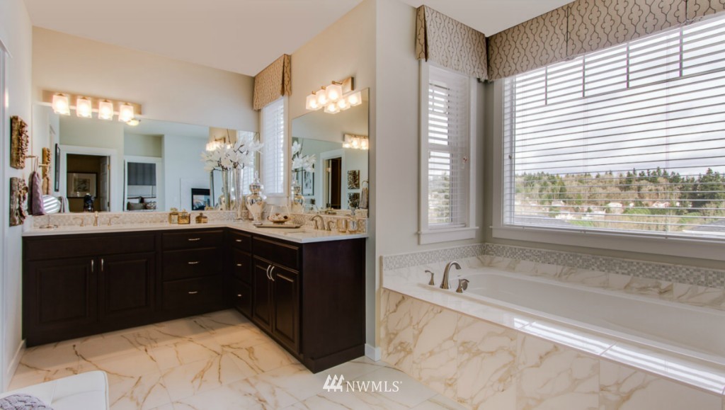 9709 Northeast 145th Street Bothell, WA 98011 - Photo 2 of 10 Gallery Image 2