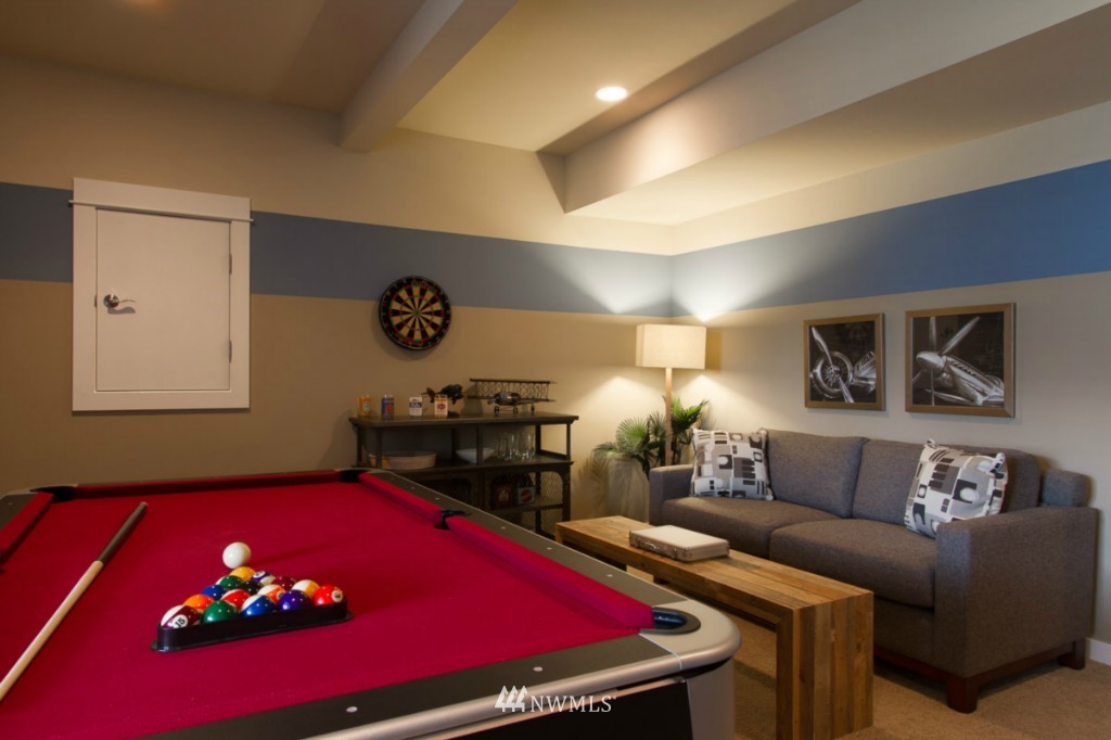 9709 Northeast 145th Street Bothell, WA 98011 - Photo 3 of 10 Gallery Image 3
