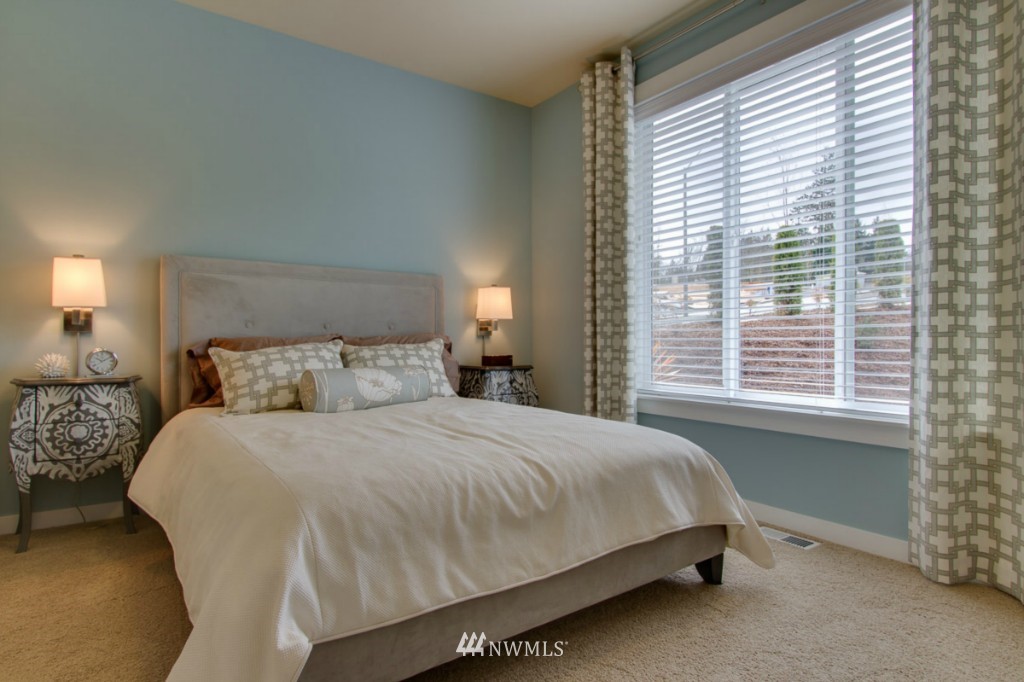 9709 Northeast 145th Street Bothell, WA 98011 - Photo 6 of 10 Gallery Image 6