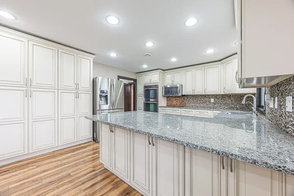 $399,900 | 322 4th Avenue Southeast, Hillsboro, ND 58045