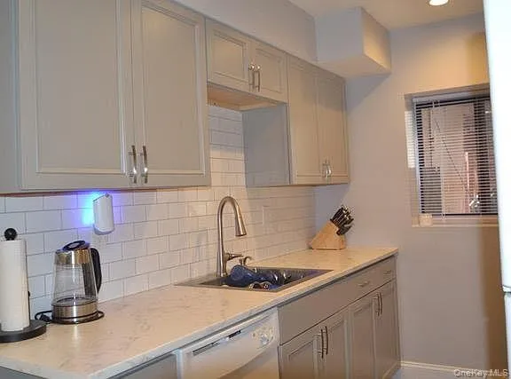 $2,200 | 300 High Avenue, Unit J1, Nyack, NY 10960