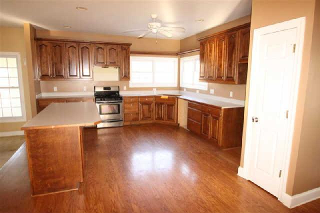 5451 Rock Creek Road Tullahoma, TN 37388 - Photo 10 of 20 Gallery Image 10