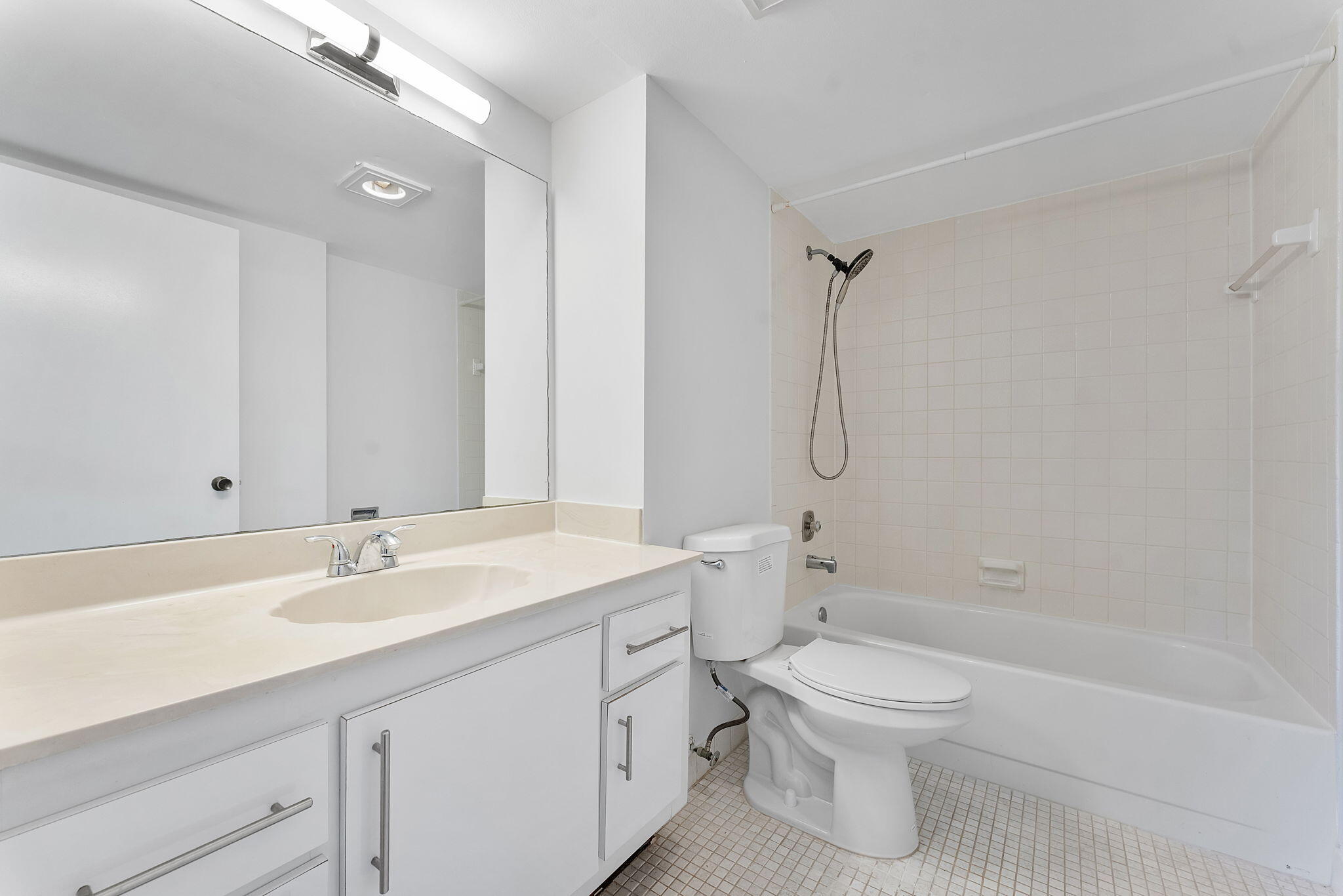 20 Royal Palm Way, Unit 2060 Boca Raton, FL 33432 - Photo 19 of 27 16-web-or-mls-DSC02692