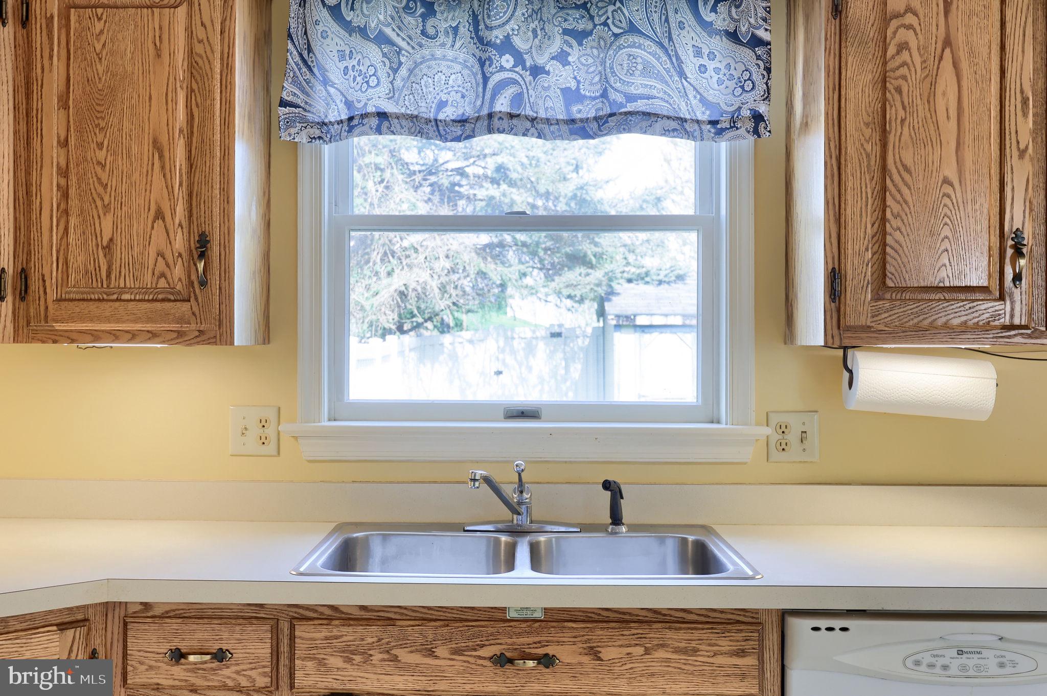 142 Palm Lane Lebanon, PA 17042 - Photo 20 of 38 a kitchen with a sink and a window