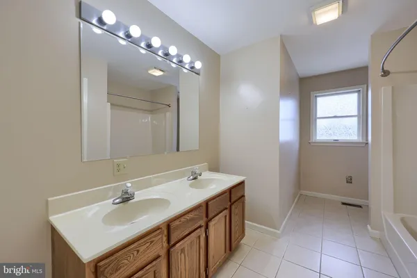 $255,000 | 142 Palm Lane, Lebanon, PA 17042