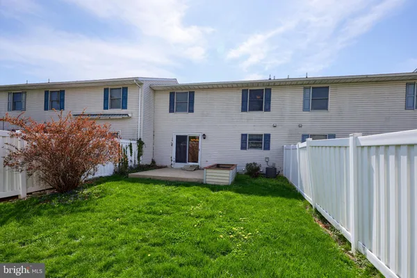 $255,000 | 142 Palm Lane, Lebanon, PA 17042