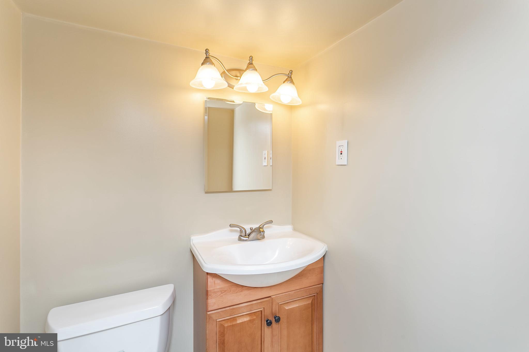 1810 Portship Road Baltimore, MD 21222 - Photo 33 of 44