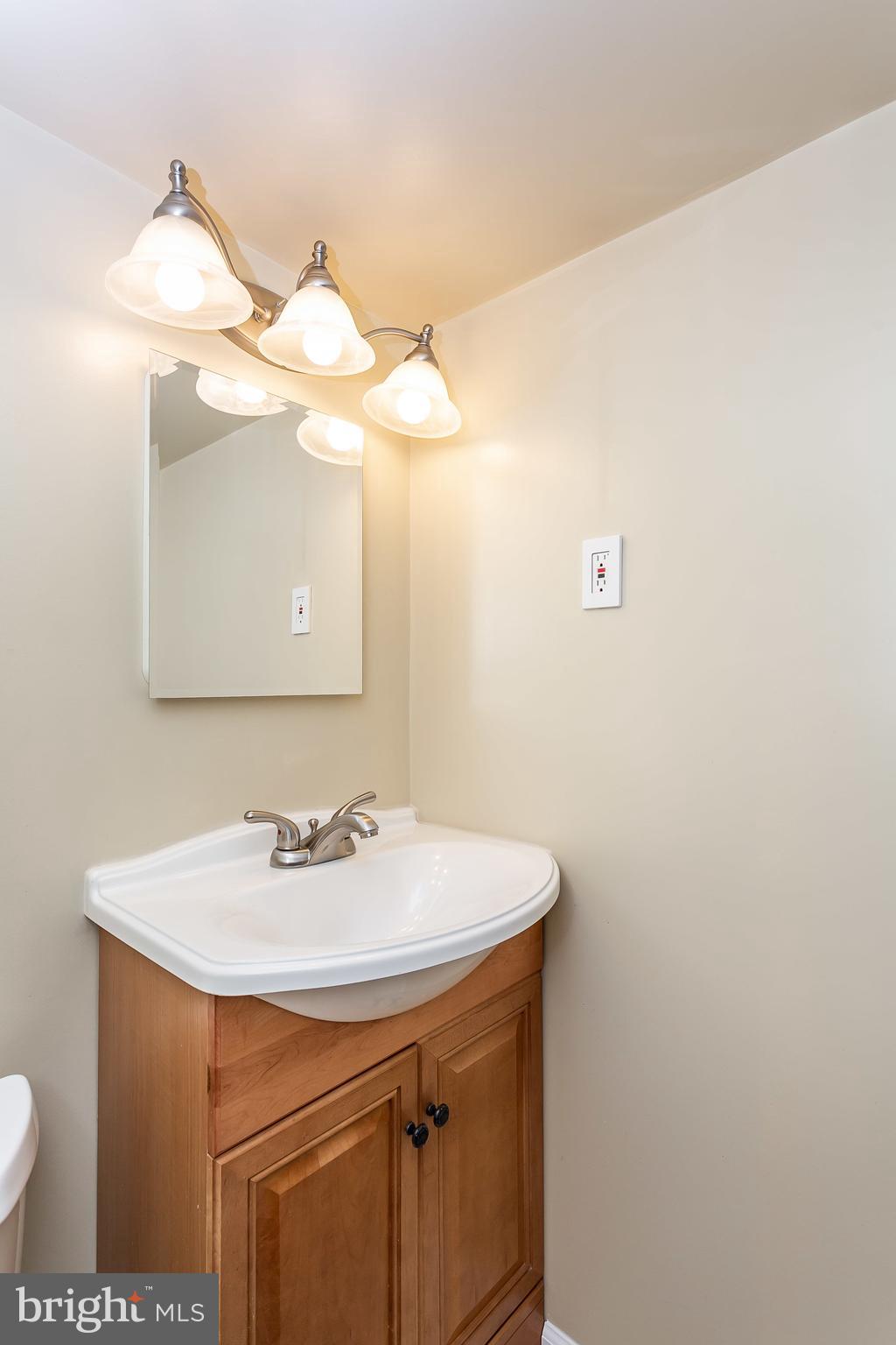 1810 Portship Road Baltimore, MD 21222 - Photo 34 of 44