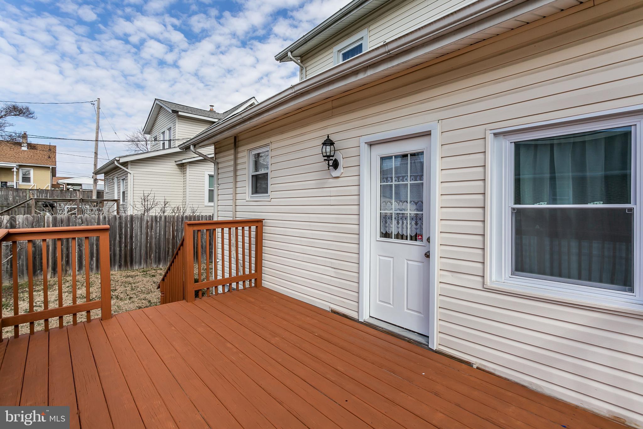 1810 Portship Road Baltimore, MD 21222 - Photo 35 of 44 Over sized deck