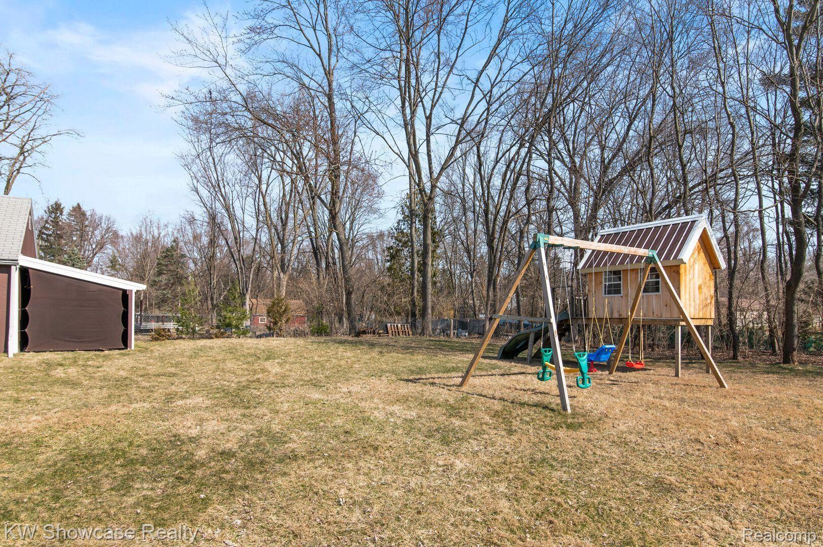 16382 Farmington Road Livonia, MI 48154 - Photo 29 of 40 Gallery Image 29