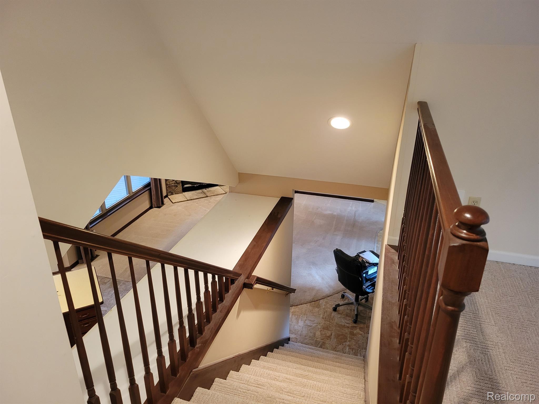 4608 Jasmond Road Goodrich, MI 48438 - Photo 41 of 60 Staircase to bonus room.