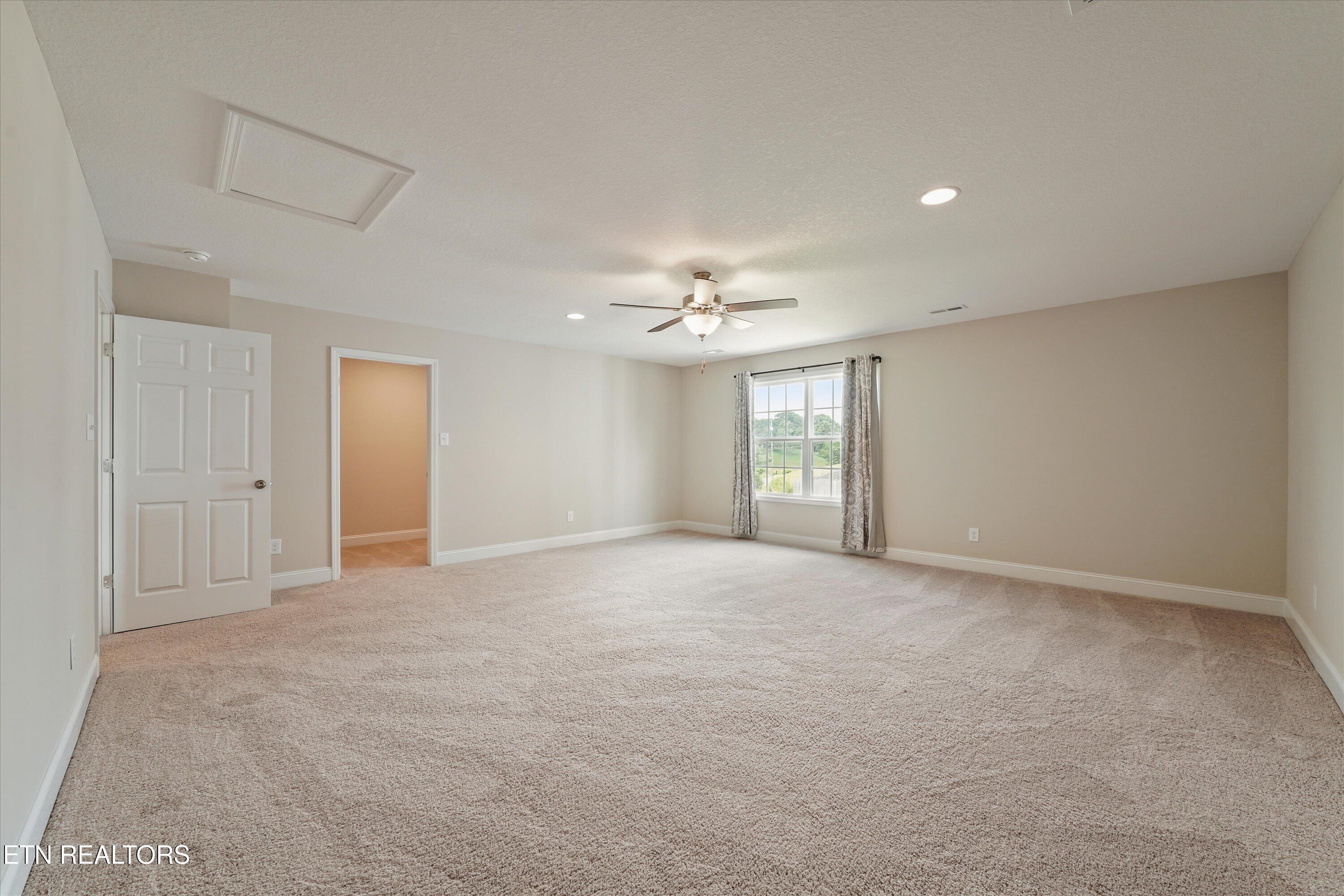 8217 Zenith Lane Powell, TN 37849 - Photo 32 of 44 32-8217 Zenith Ln 29