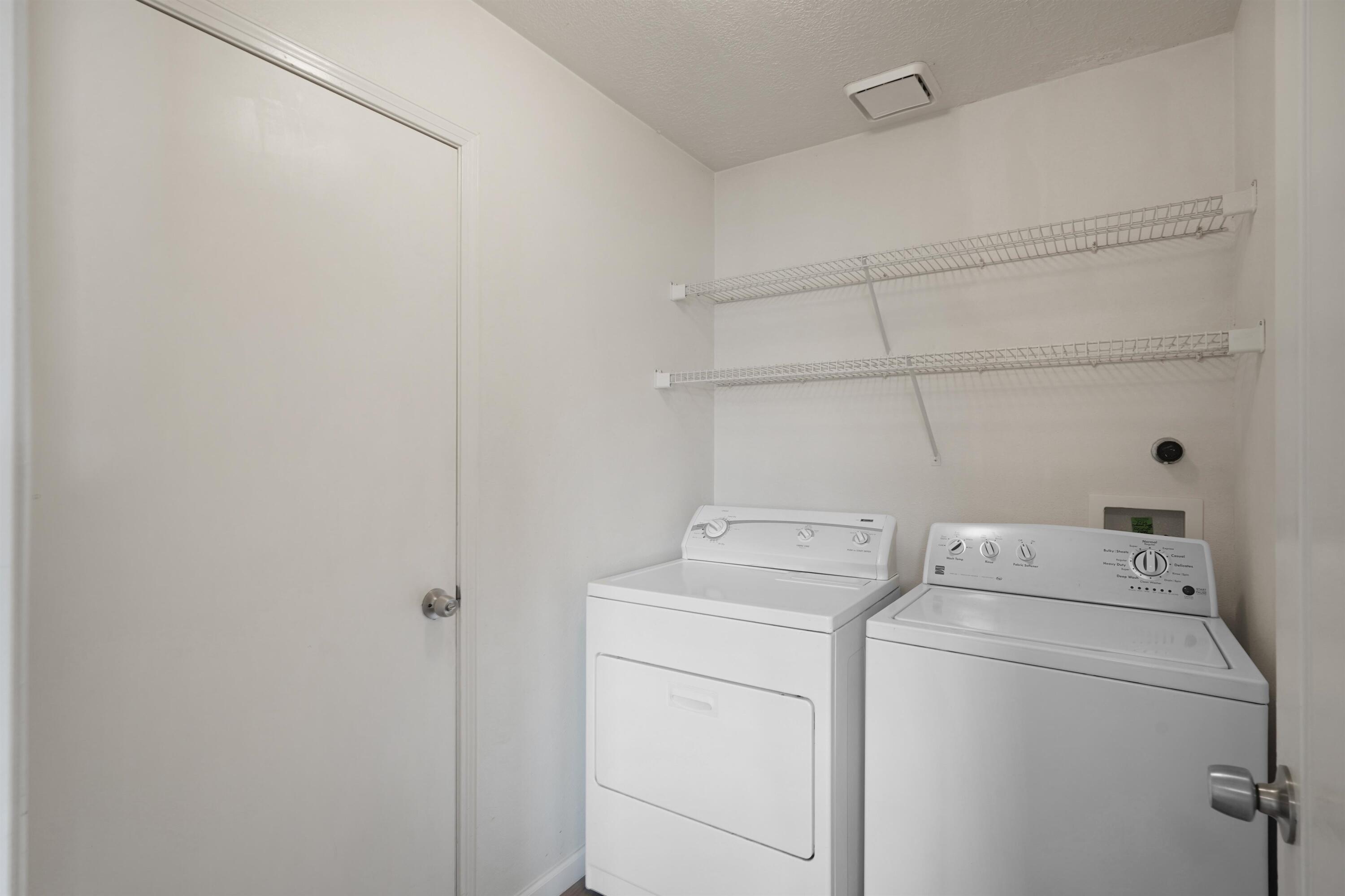 2566 Diamond Peak Drive Northeast Rio Rancho, NM 87144 - Photo 13 of 31 Gallery Image 13