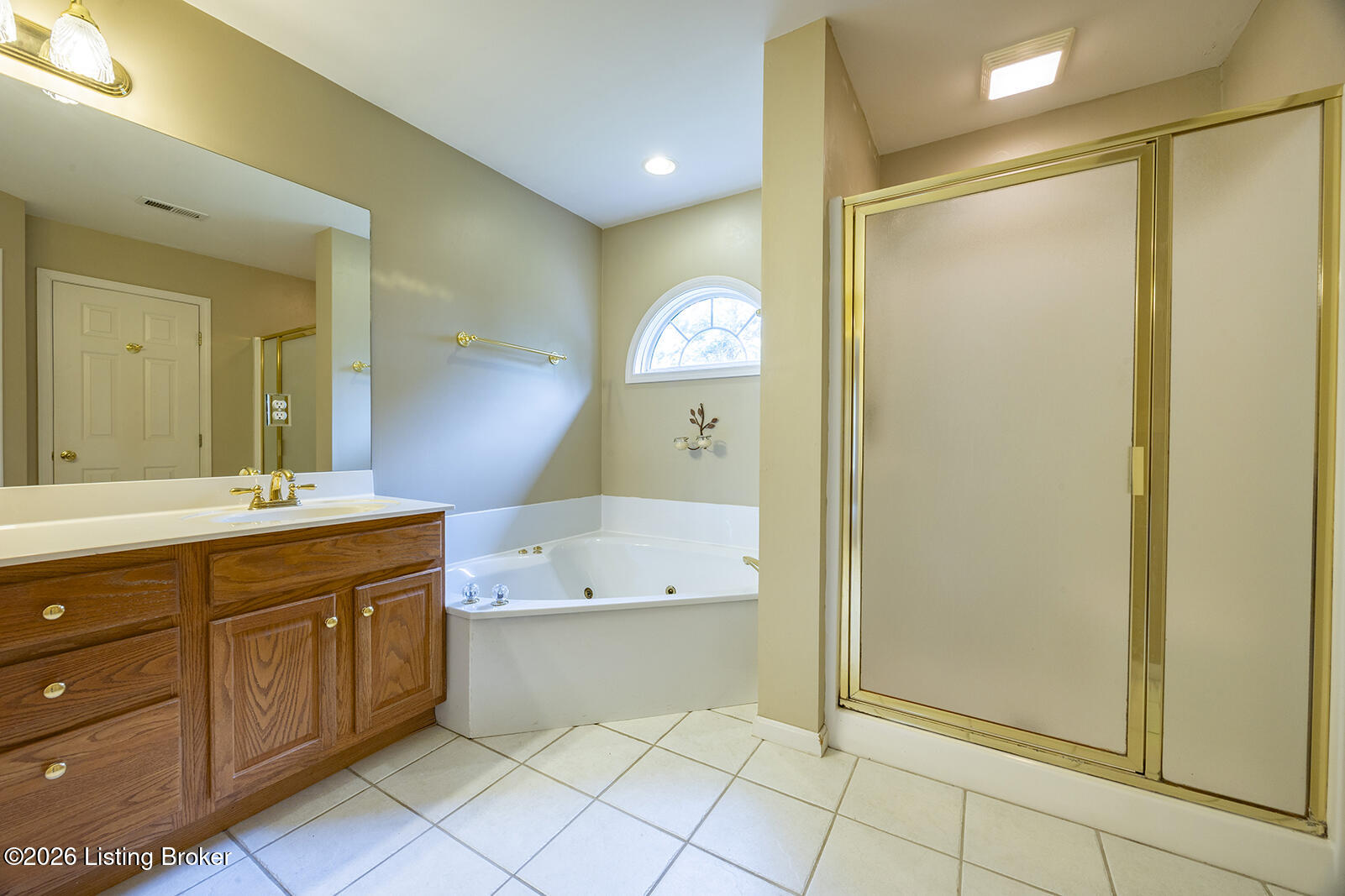 14024 Spring Mill Road Louisville, KY 40245 - Photo 32 of 50 Primary Bathroom