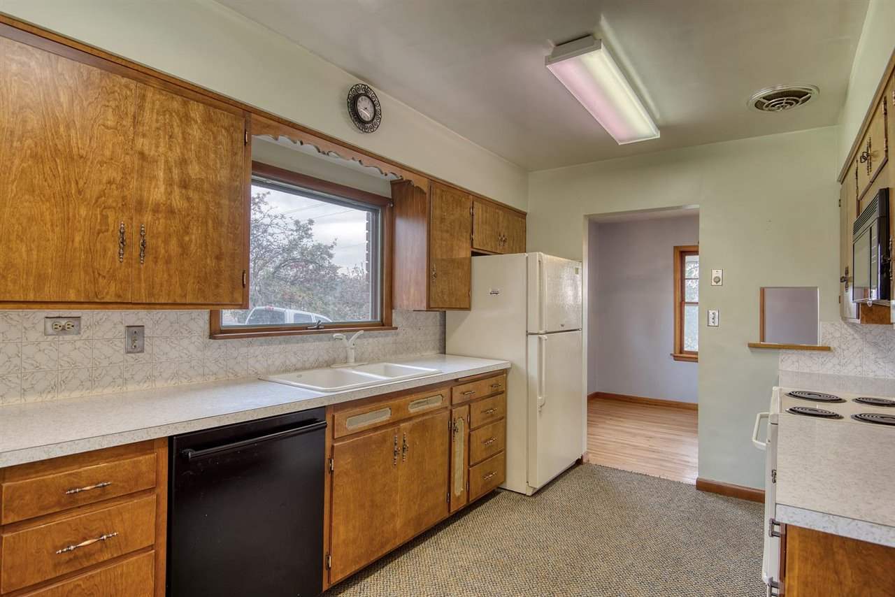 5601 East Bernhill Road Colbert, WA 99005 - Photo 13 of 44