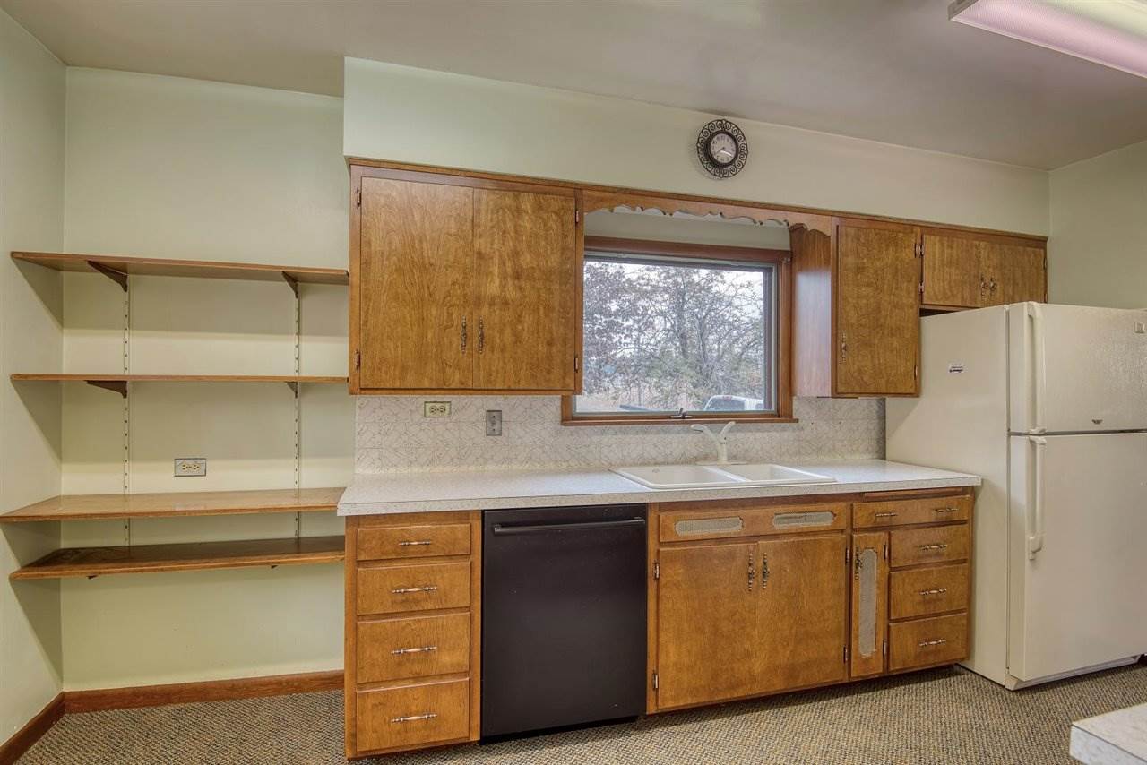 5601 East Bernhill Road Colbert, WA 99005 - Photo 14 of 44