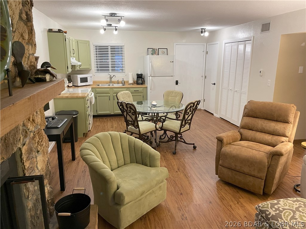 5499 3 Seasons Road, Unit F5 Osage Beach, MO 65065 - Photo 2 of 20