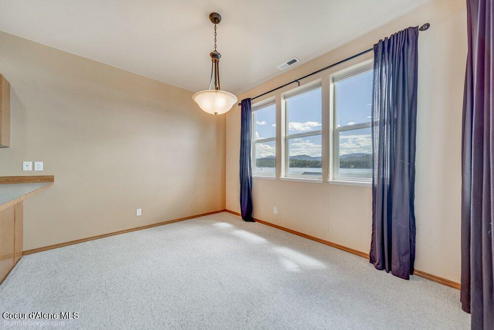 46700 Highway 200, Unit 103 Hope, ID 83836 - Photo 11 of 37 Dining Room