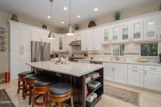 $1,130,000 | 1126 Corte Riviera, Camarillo, CA 93010