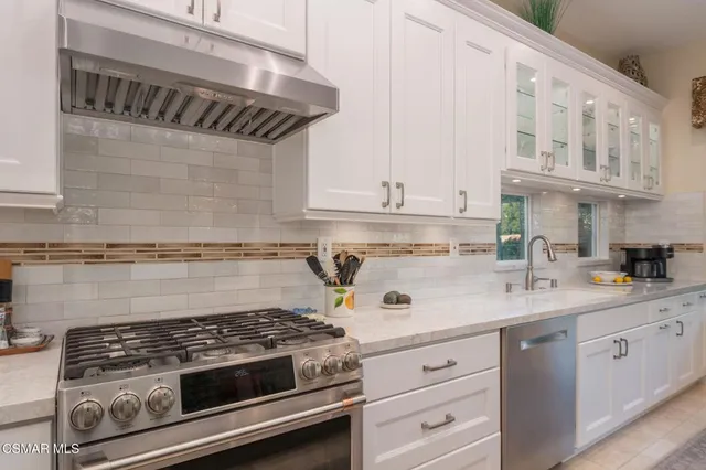 $1,130,000 | 1126 Corte Riviera, Camarillo, CA 93010