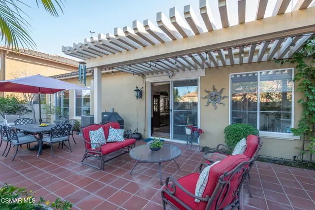 $1,130,000 | 1126 Corte Riviera, Camarillo, CA 93010