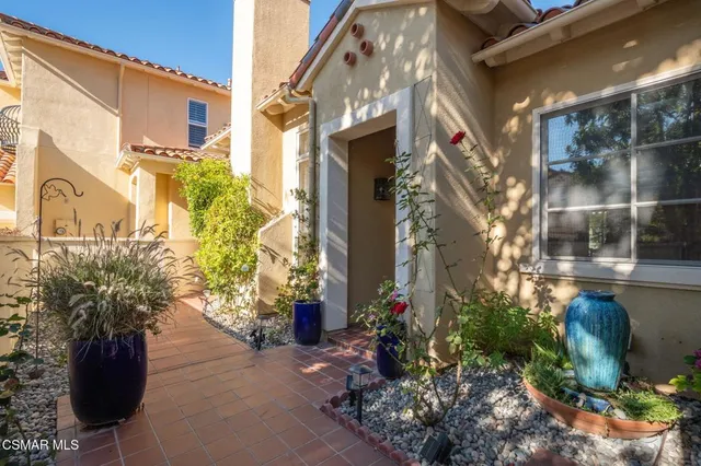 $1,130,000 | 1126 Corte Riviera, Camarillo, CA 93010