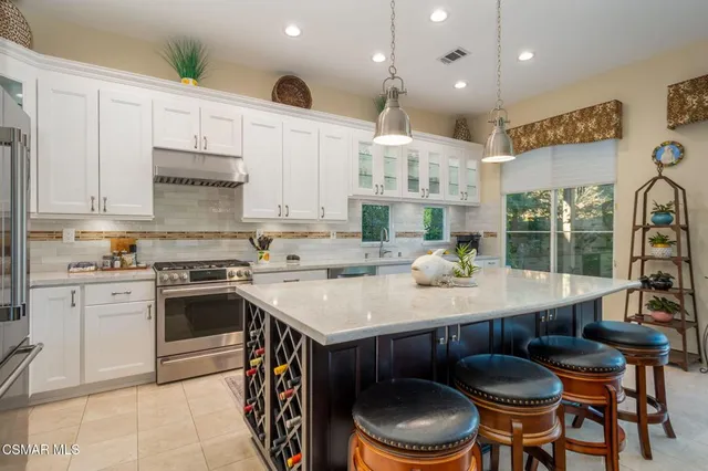 $1,130,000 | 1126 Corte Riviera, Camarillo, CA 93010