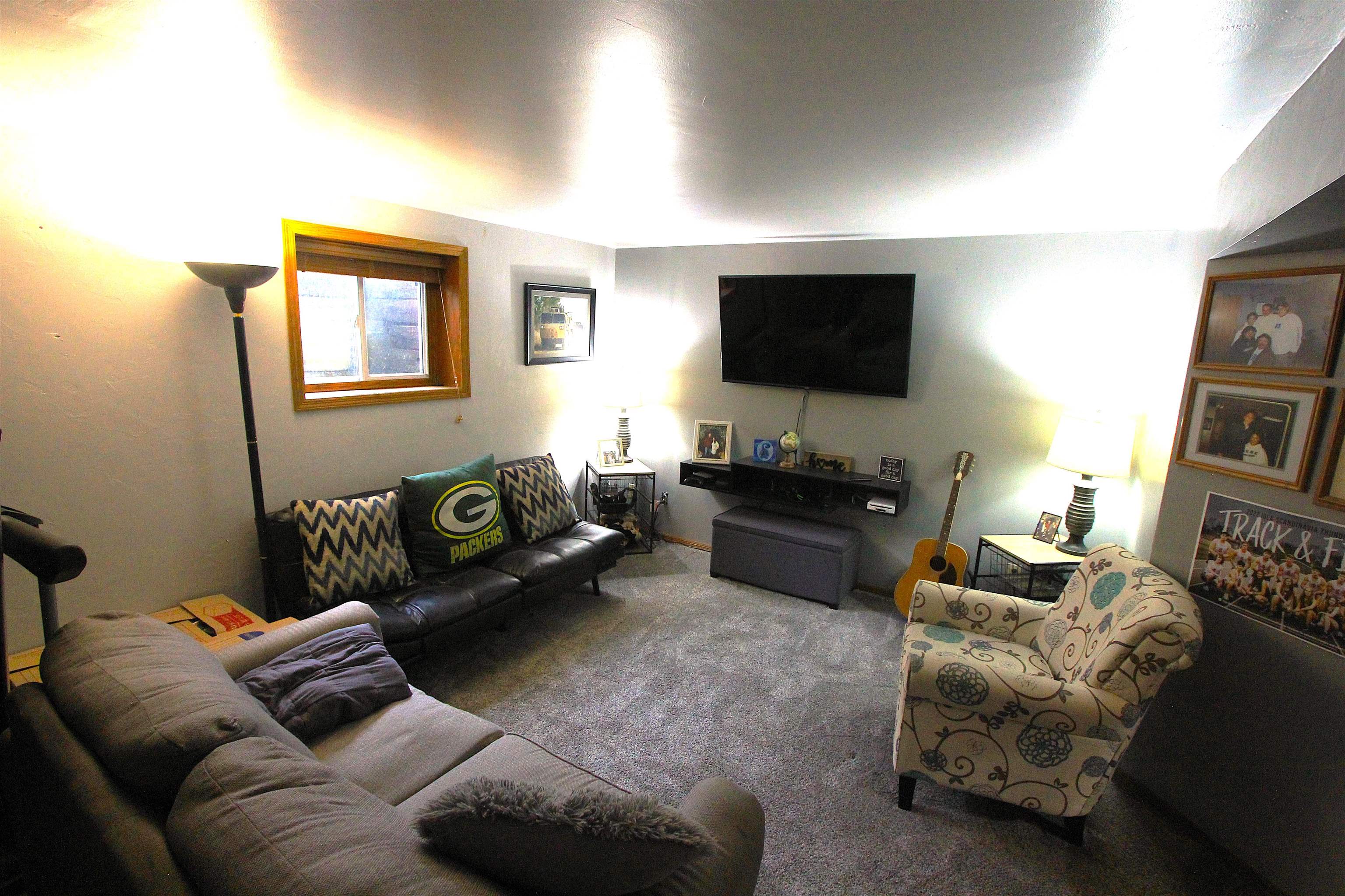 2933 Sunray Lane Green Bay, WI 54313 - Photo 16 of 25