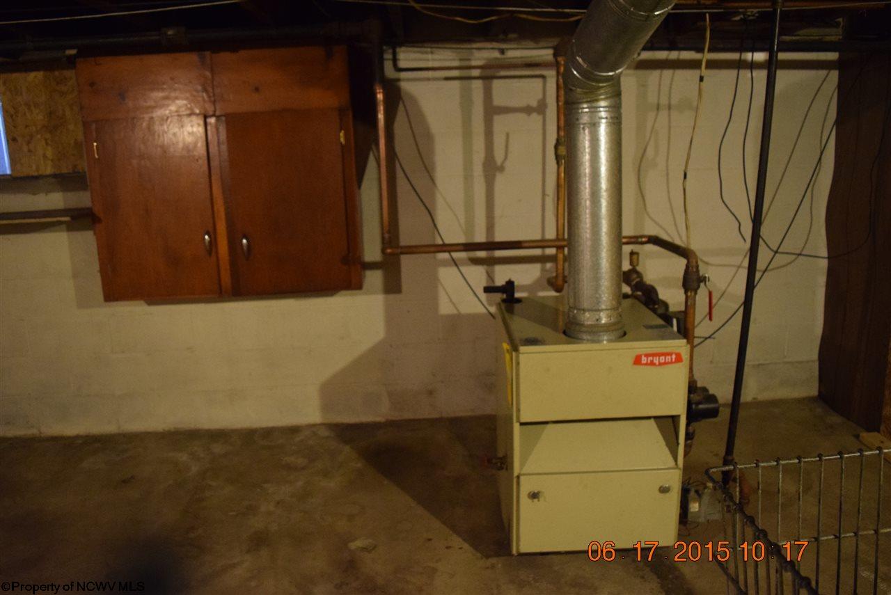 107 Montgomery Road Weston, WV 26452 - Photo 5 of 13 Gallery Image 5
