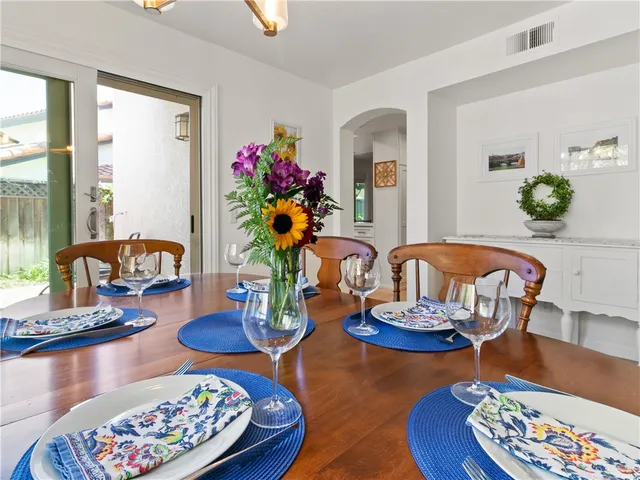 a table room with furniture and a table