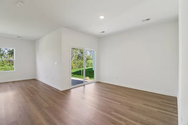 $399,990 | 1128 Bluebell Lane, Bartlett, IL 60103