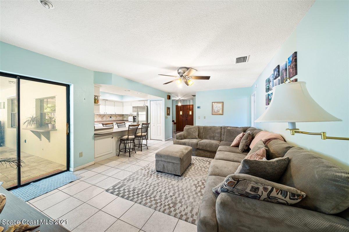 460 Carriage Road Satellite Beach, FL 32937 - Photo 11 of 50 08-DSC0644719