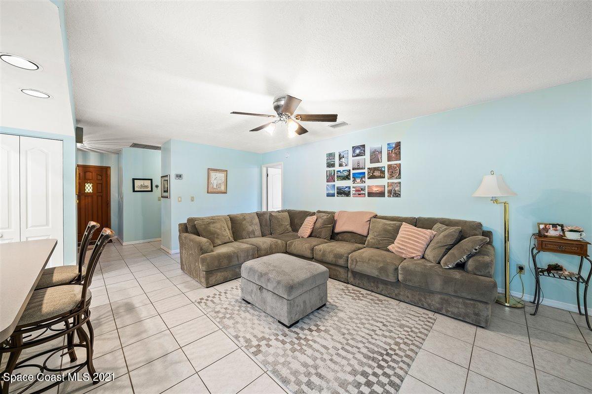 460 Carriage Road Satellite Beach, FL 32937 - Photo 12 of 50 09-DSC0645020