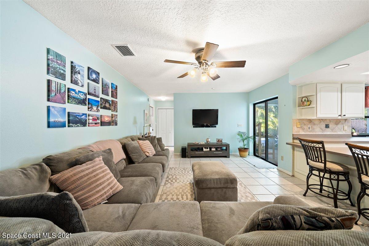 460 Carriage Road Satellite Beach, FL 32937 - Photo 13 of 50 10-DSC0645322