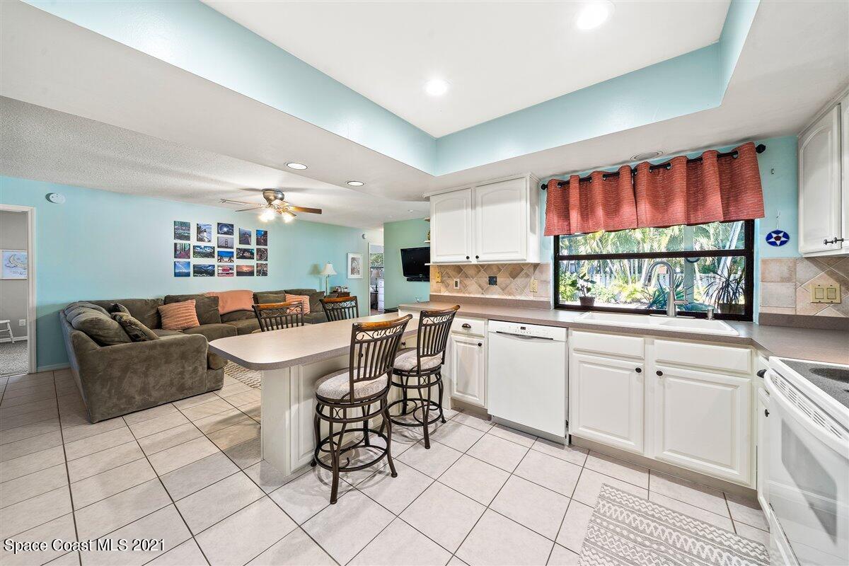 460 Carriage Road Satellite Beach, FL 32937 - Photo 15 of 50 12-DSC0646528
