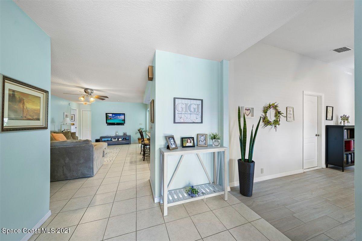 460 Carriage Road Satellite Beach, FL 32937 - Photo 9 of 50 06-DSC0648335