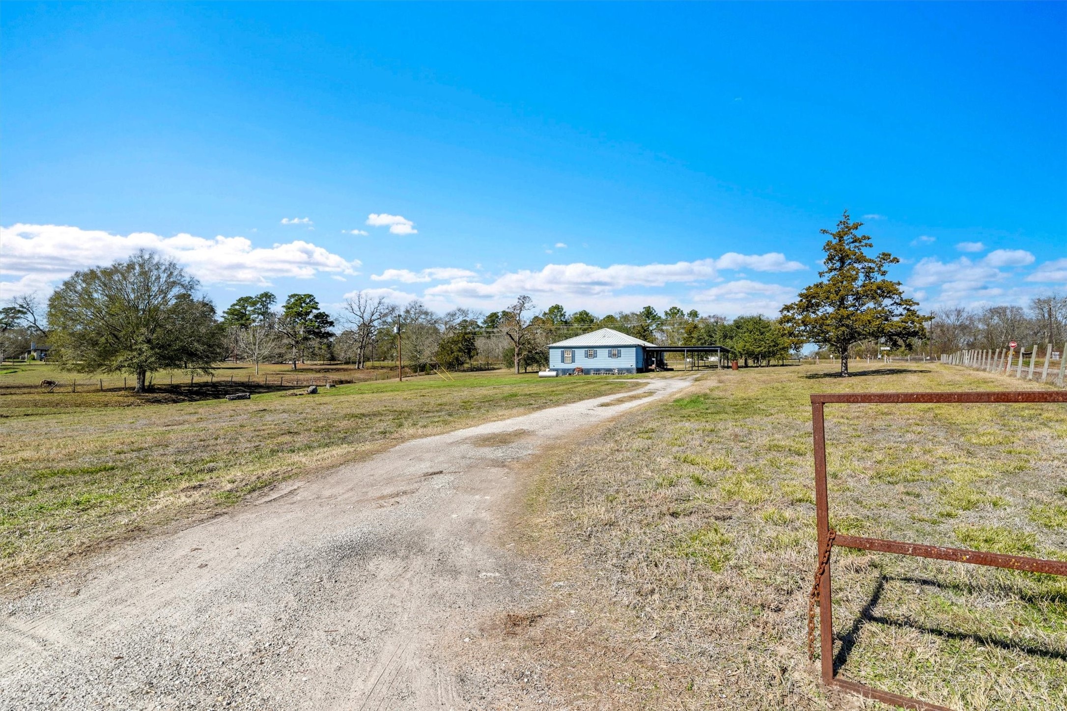 959 Walker Loop Huntsville, TX 77340 - Photo 28 of 39