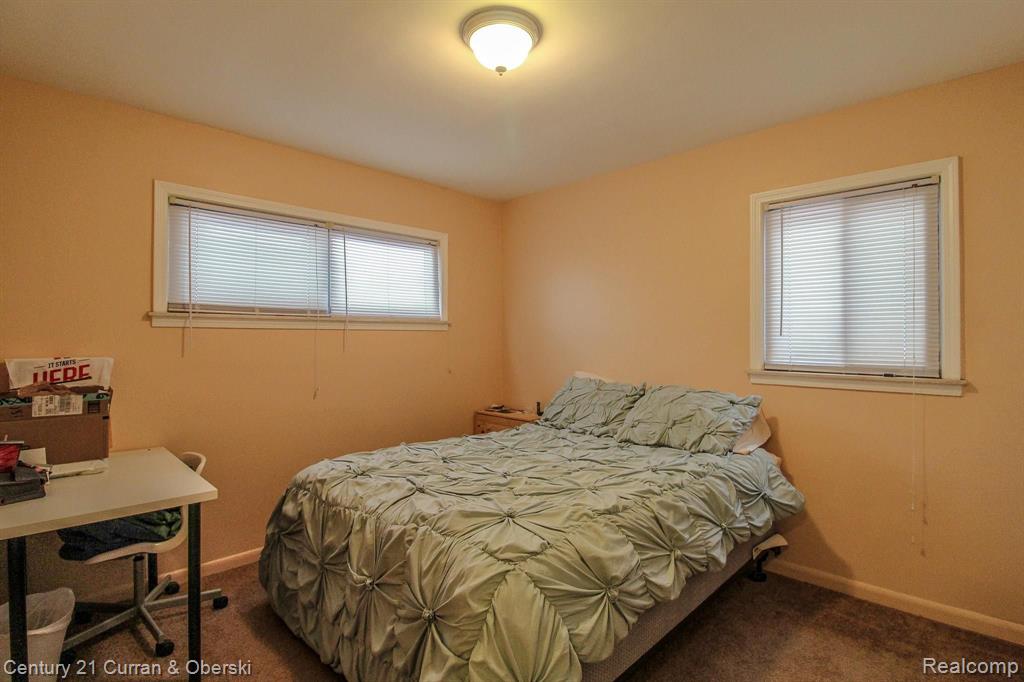 27034 Ford Road Dearborn Heights, MI 48127 - Photo 6 of 20