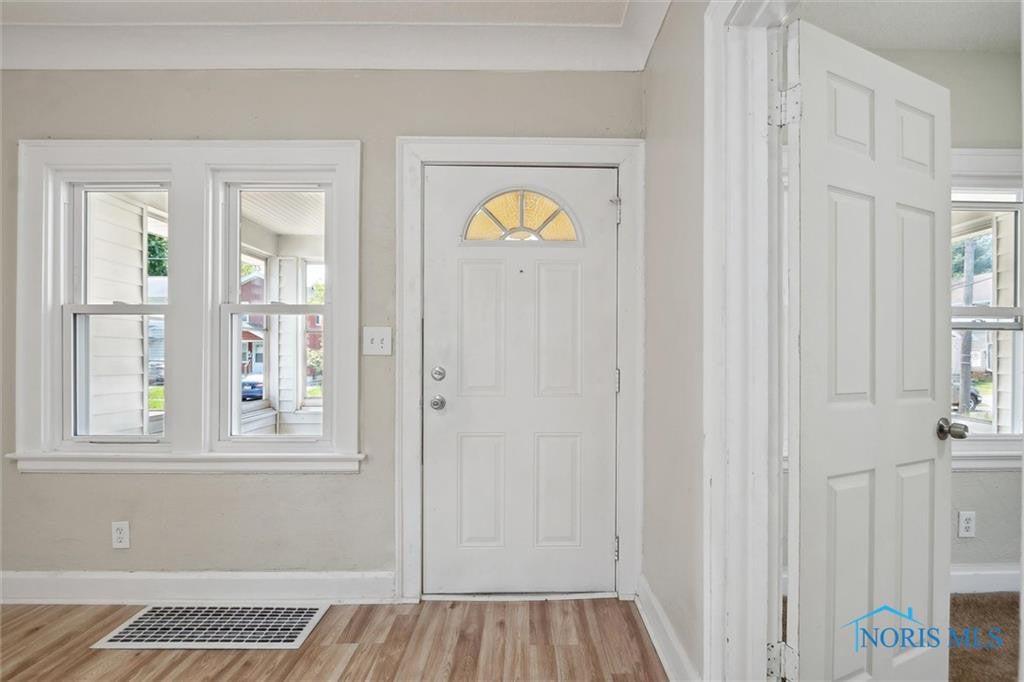 1746 Mansfield Road Toledo, OH 43613 - Photo 8 of 28 Gallery Image 8