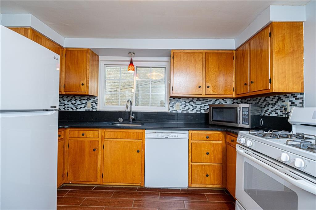 496 Sleepy Hollow Road Pittsburgh, PA 15228 - Photo 7 of 25 Gallery Image 7