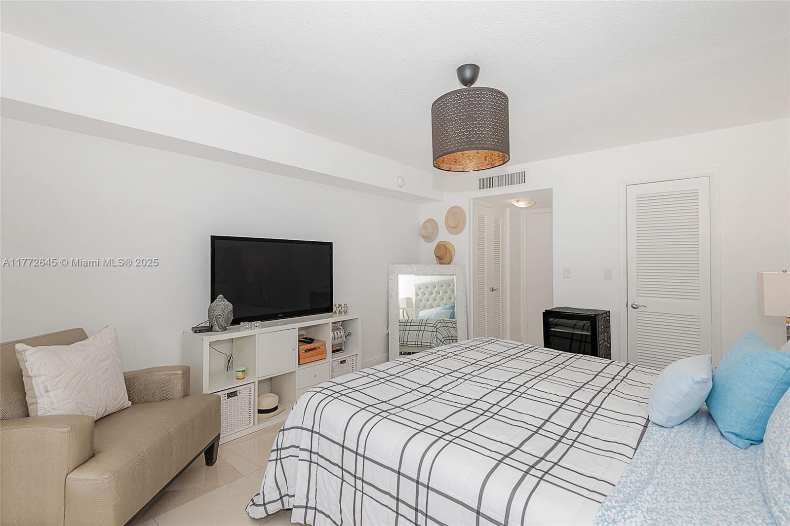 6423 Collins Avenue, Unit 309 Miami Beach, FL 33141 - Photo 26 of 29