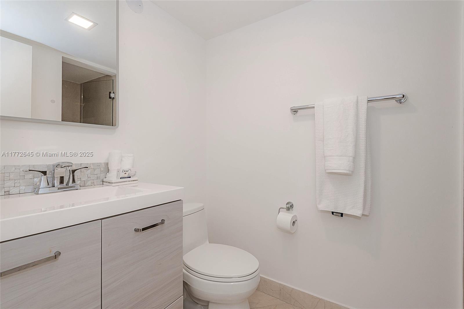 6423 Collins Avenue, Unit 309 Miami Beach, FL 33141 - Photo 28 of 29