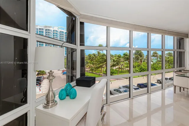 $1,100,000 | 6423 Collins Avenue, Unit 309, Miami Beach, FL 33141